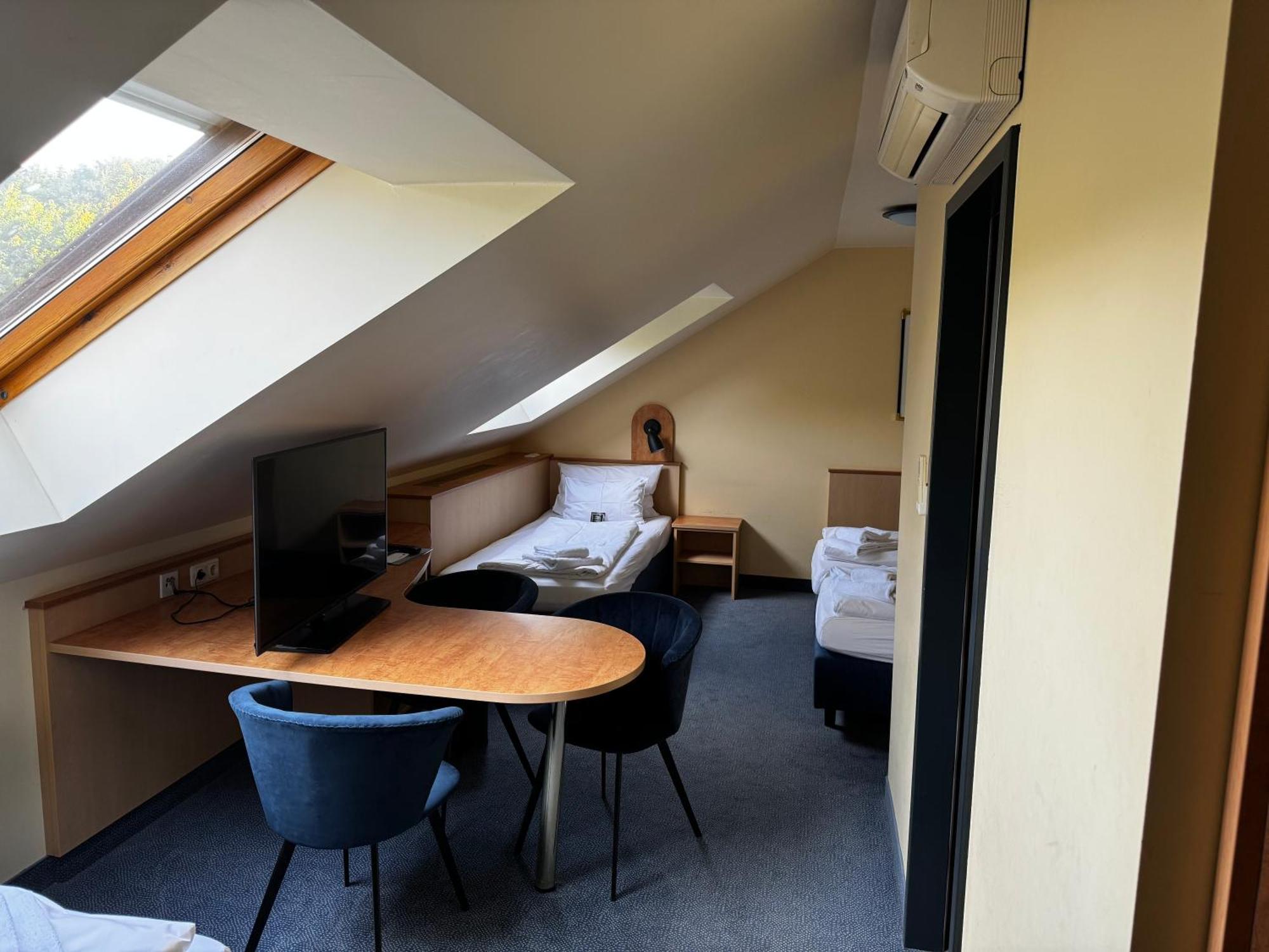 Arthotel Ana Aura Aystetten Exterior foto