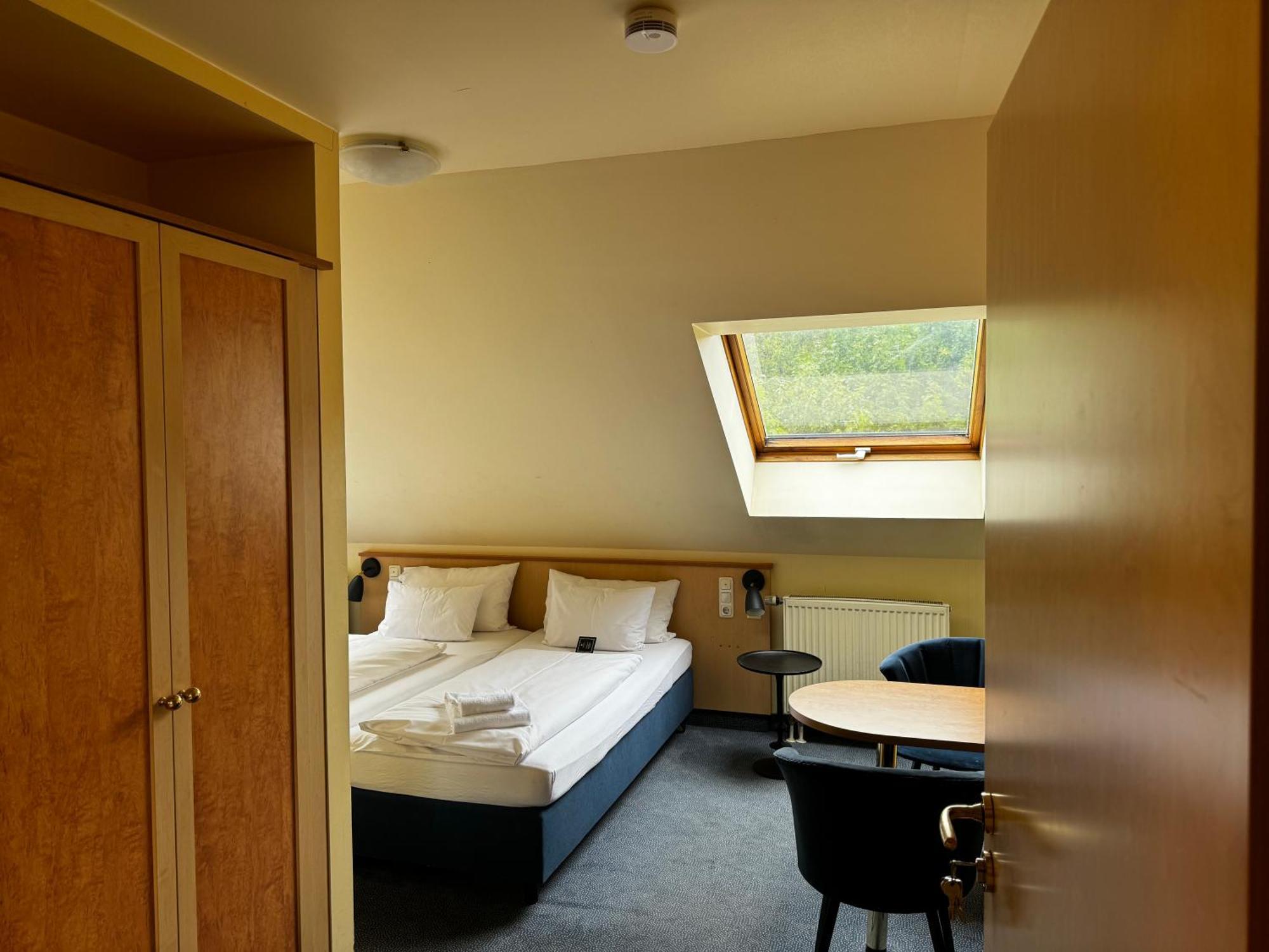 Arthotel Ana Aura Aystetten Exterior foto