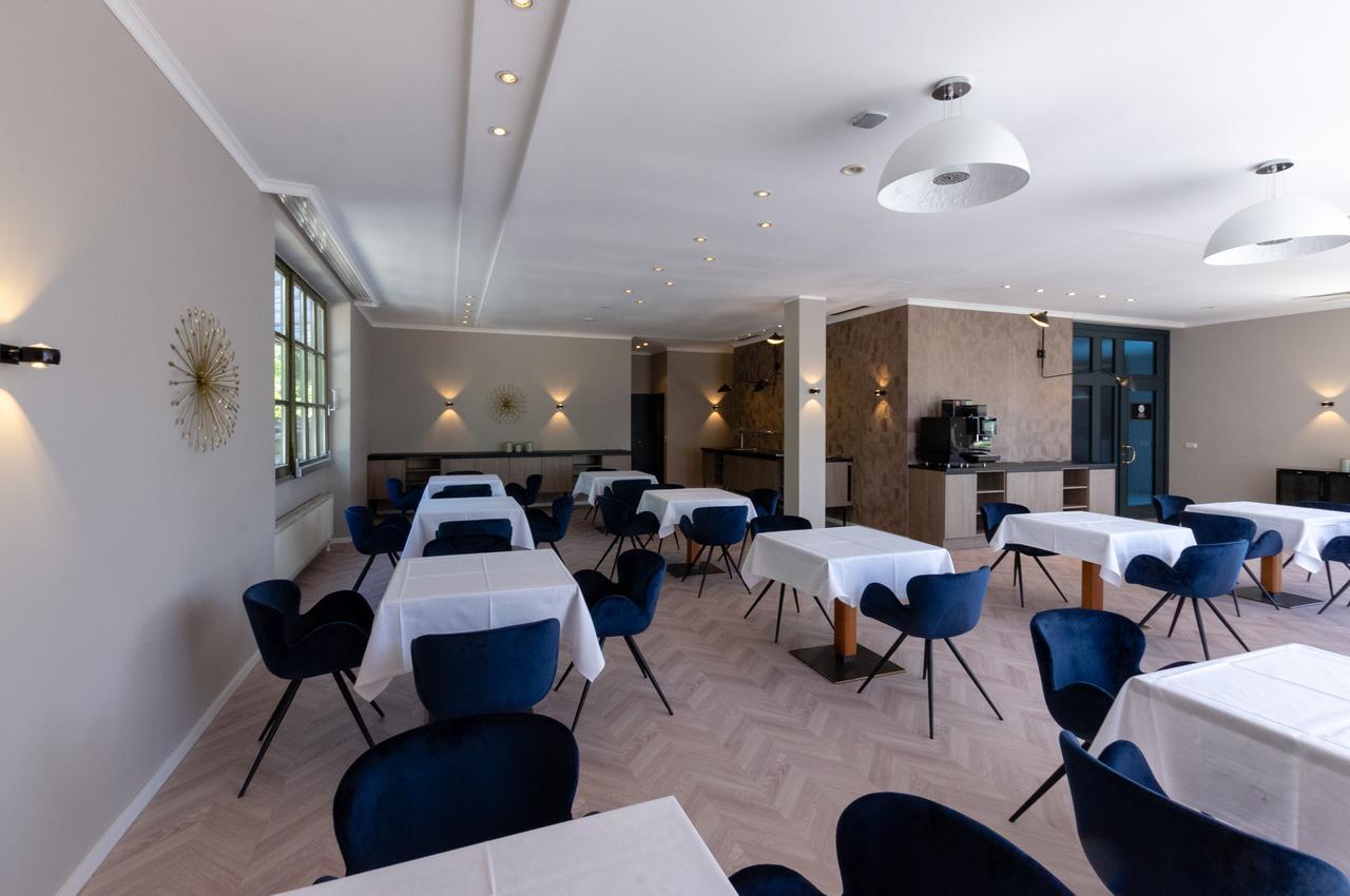 Arthotel Ana Aura Aystetten Exterior foto