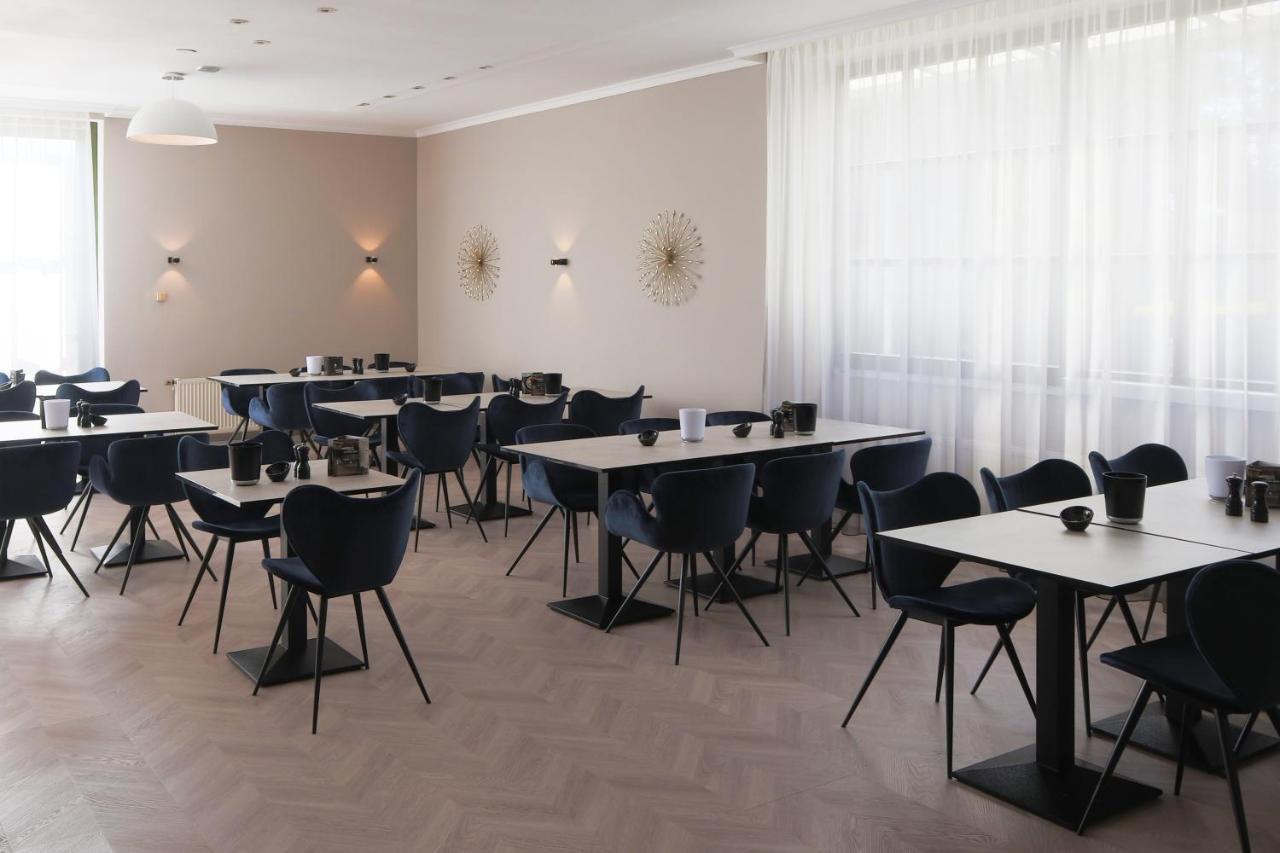 Arthotel Ana Aura Aystetten Exterior foto